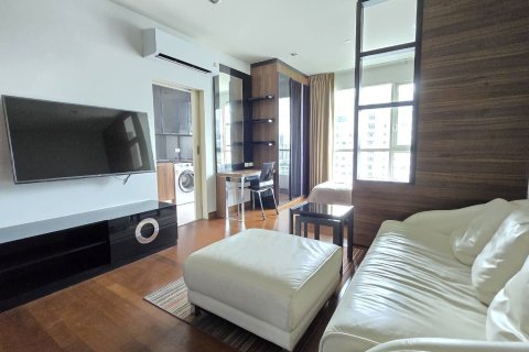 Studio in the Condo in Watthana, Bangkok, Thailand № 168844