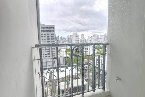 Estudio en el condominio en Watthana, Bangkok, Tailandia № 168844 - foto 8