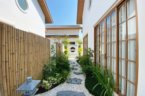 Chalet de 3 dormitorios en Hua Hin, Tailandia № 168276 - foto 4