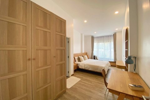 Chalet de 3 dormitorios en Hua Hin, Tailandia № 168276 - foto 21