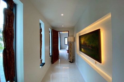 Chalet de 4 dormitorios en Hua Hin, Tailandia № 168308 - foto 22