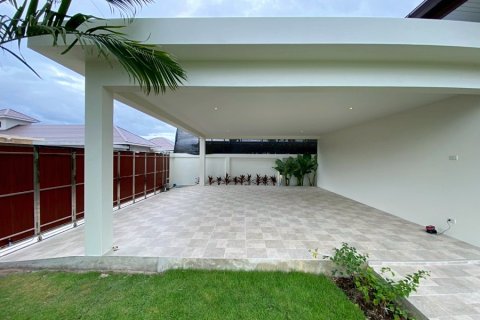 Chalet de 4 dormitorios en Hua Hin, Tailandia № 168308 - foto 23