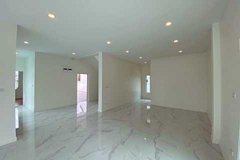 Villa in Hua Hin, Thailand 3 Schlafzimmer № 168309 - Foto 9