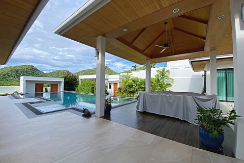 Chalet de 3 dormitorios en Hua Hin, Tailandia № 168310 - foto 7