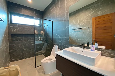 Chalet de 3 dormitorios en Hua Hin, Tailandia № 168310 - foto 29
