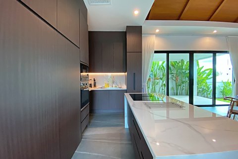 Chalet de 3 dormitorios en Hua Hin, Tailandia № 168310 - foto 17