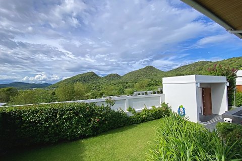 Chalet de 3 dormitorios en Hua Hin, Tailandia № 168310 - foto 8