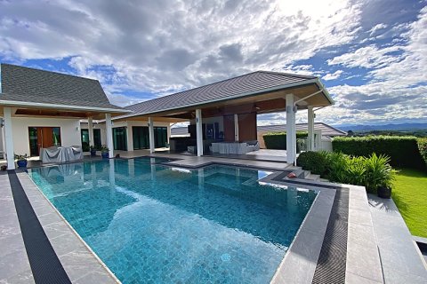 Chalet de 3 dormitorios en Hua Hin, Tailandia № 168310 - foto 2
