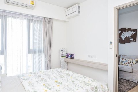 Studio in the Condo in Phra Khanong, Bangkok, Thailand  № 167638 - photo 6