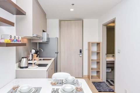 Studio in the Condo in Phra Khanong, Bangkok, Thailand  № 167638 - photo 2