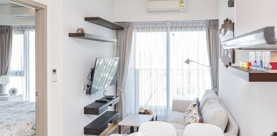 Studio in the Condo in Phra Khanong, Bangkok, Thailand  № 167638