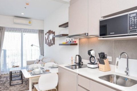 Studio in the Condo in Phra Khanong, Bangkok, Thailand  № 167638 - photo 4