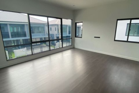 Haus in Bang Kapi, Bangkok, Thailand 4 Schlafzimmer № 63333 - Foto 9