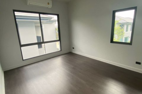 Haus in Bang Kapi, Bangkok, Thailand 4 Schlafzimmer № 63333 - Foto 12