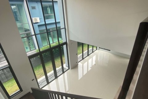 Haus in Bang Kapi, Bangkok, Thailand 4 Schlafzimmer № 63333 - Foto 7