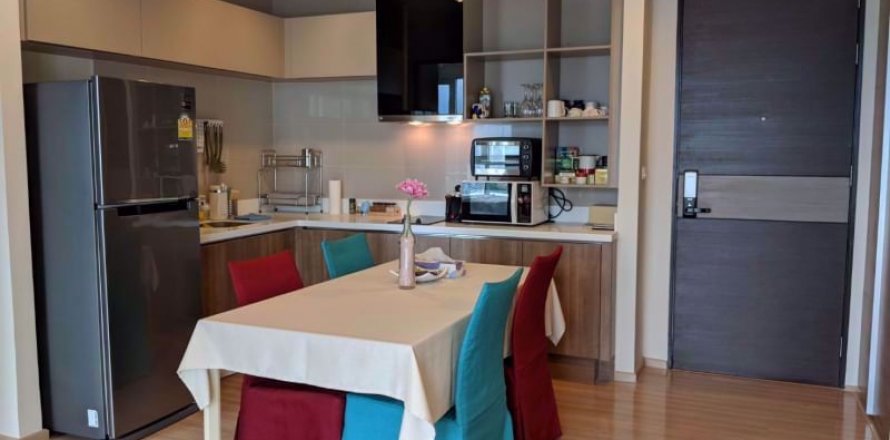 Condominio de 2 dormitorios en Bangkok, Tailandia en Rhythm Sathorn - Narathiwas  № 63335