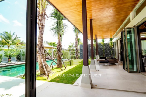 Chalet de 4 dormitorios en Bang Tao, Tailandia № 179591 - foto 9