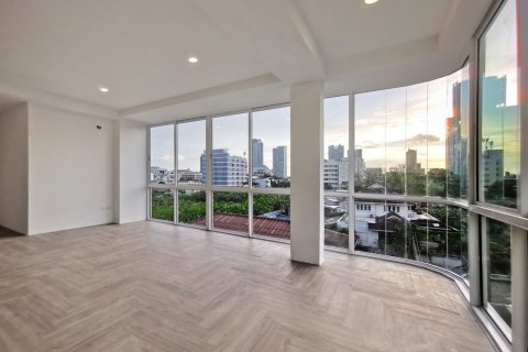 Casa de 5 dormitorios en Bangkok, Tailandia № 143332 - foto 8
