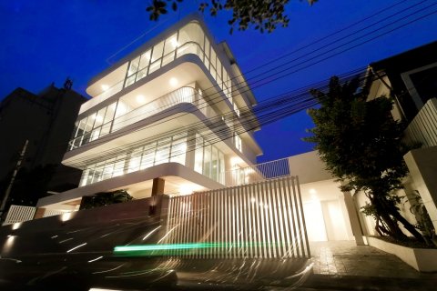 Casa de 5 dormitorios en Bangkok, Tailandia № 143332 - foto 13