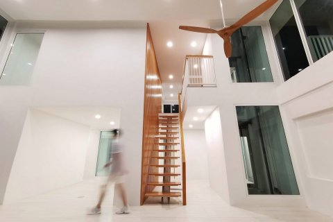 Casa de 5 dormitorios en Bangkok, Tailandia № 143332 - foto 11