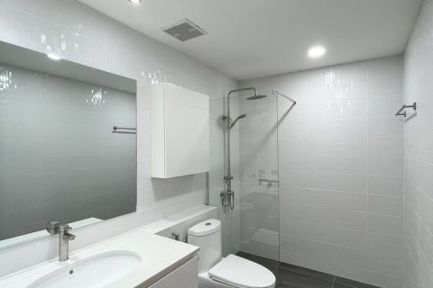 Eigentumswohnung in Bangkok, Thailand, 3 Schlafzimmer  № 143329 - Foto 14