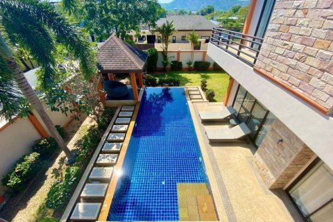 Chalet de 3 dormitorios en Phuket, Tailandia № 116908