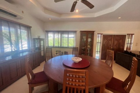 Chalet de 4 dormitorios en Hua Hin, Tailandia № 116903 - foto 4
