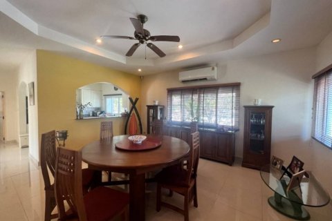 Chalet de 4 dormitorios en Hua Hin, Tailandia № 116903 - foto 6