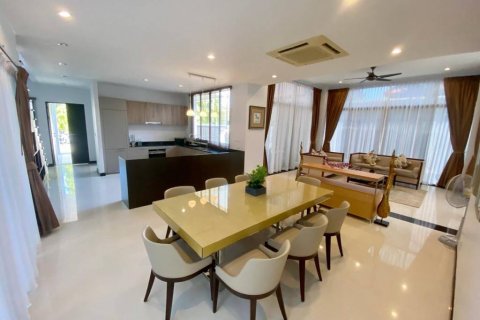 Chalet de 3 dormitorios en Phuket, Tailandia № 116907 - foto 5