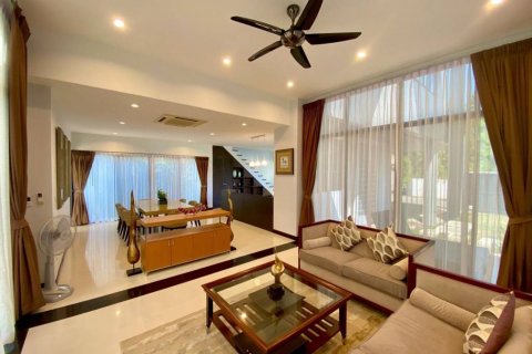 Chalet de 3 dormitorios en Phuket, Tailandia № 116907 - foto 6