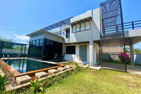 Chalet de 3 dormitorios en Phuket, Tailandia № 116907