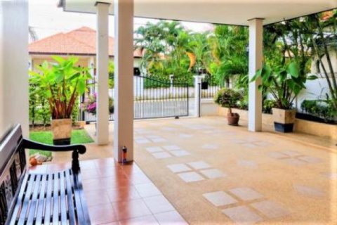 Chalet de 3 dormitorios en Hua Hin, Tailandia № 202837 - foto 3