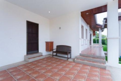 Chalet de 3 dormitorios en Hua Hin, Tailandia № 202839 - foto 4