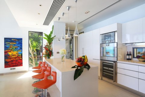 Casa de 5 dormitorios en Phuket, Tailandia № 180598 - foto 15