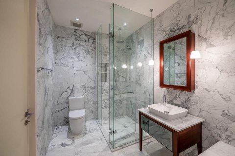 Condominio de 1 dormitorio en Watthana, Bangkok, Tailandia № 133910 - foto 14