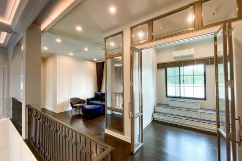 Chalet de 6 dormitorios en Suan Luang, Bangkok, Tailandia № 134019 - foto 10