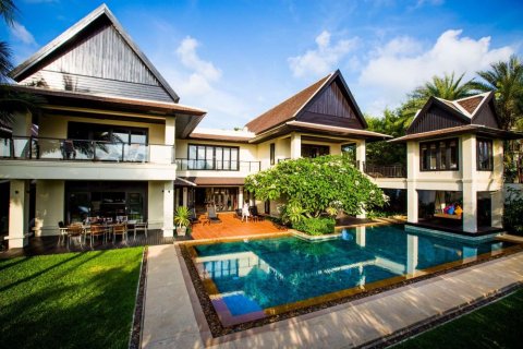 Chalet de 6 dormitorios en Layan Beach, Tailandia № 134022 - foto 3