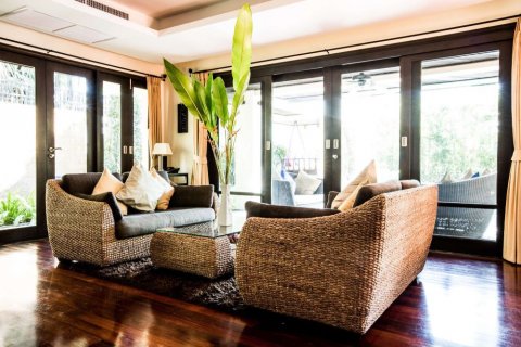 Chalet de 6 dormitorios en Layan Beach, Tailandia № 134022 - foto 16