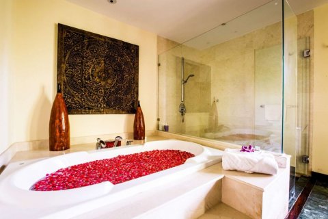 Chalet de 6 dormitorios en Layan Beach, Tailandia № 134022 - foto 22