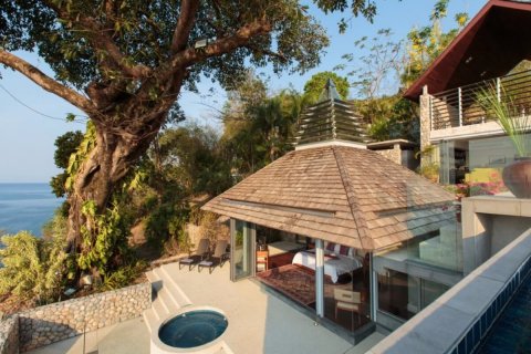 Chalet de 4 dormitorios en Kamala, Tailandia № 134023 - foto 12