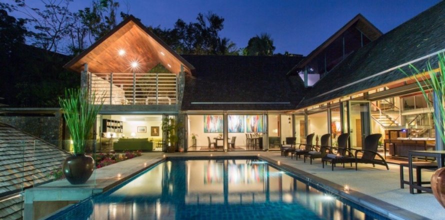 Chalet de 4 dormitorios en Kamala, Tailandia № 134023