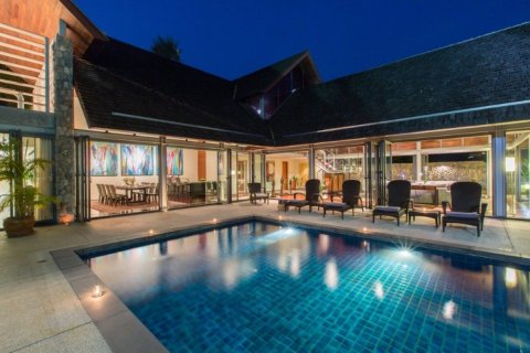Chalet de 4 dormitorios en Kamala, Tailandia № 134023 - foto 5