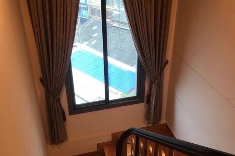 Eigentumswohnung in Watthana, Bangkok, Thailand, 3 Schlafzimmer № 134021 - Foto 6