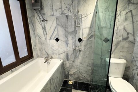 Condominio de 2 dormitorios en Bang Lamung, Tailandia № 155747 - foto 25