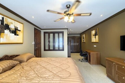 Condominio de 2 dormitorios en Bang Lamung, Tailandia № 155747 - foto 11