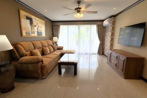 Condominio de 2 dormitorios en Bang Lamung, Tailandia № 155747 - foto 2