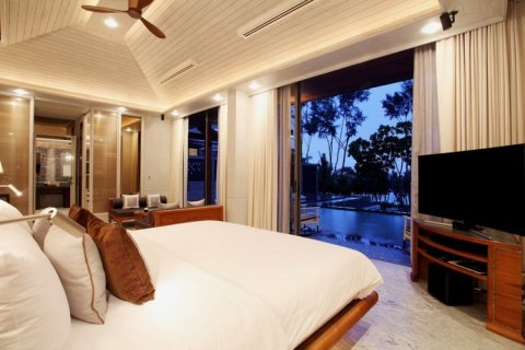 Casa de 5 dormitorios en Phang Nga, Tailandia № 180604 - foto 21