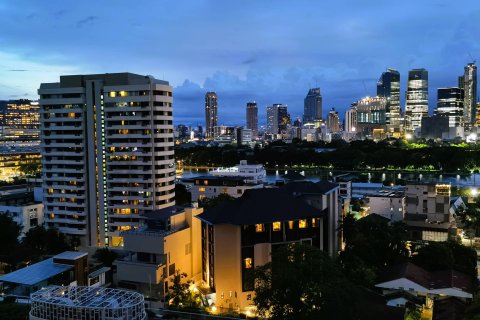 Condominio de 2 dormitorios en Bangkok, Tailandia № 180608 - foto 11
