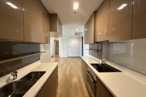 Condo à Khlong Toei, Bangkok, Thaïlande, 3 chambres  № 161709 - photo 5