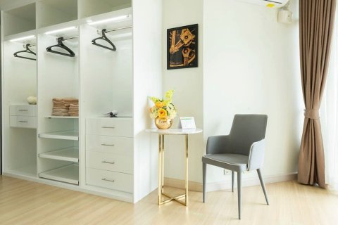 Condo in Bangkok, Thailand, 2 bedrooms  № 66763 - photo 6